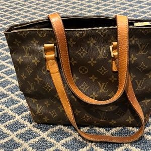 Louis Vuitton Shoulder bag